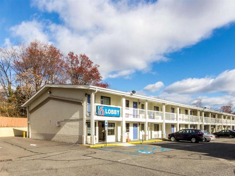 Motel 6 Нью-Брансуик Экстерьер фото