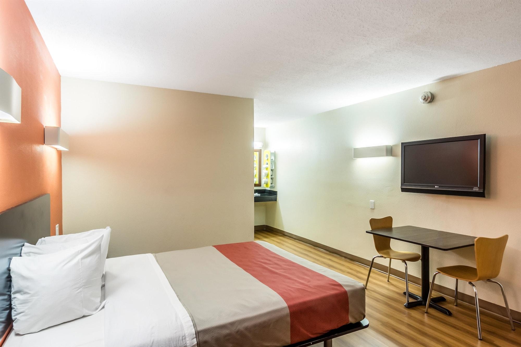 Motel 6 Нью-Брансуик Экстерьер фото